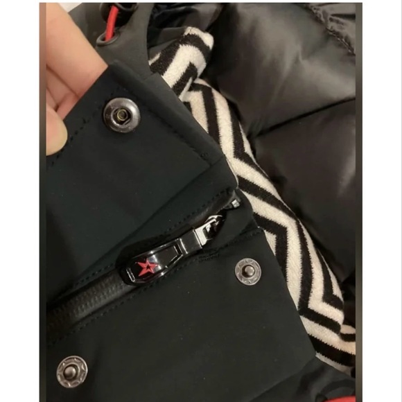 Perfect moment ski jacket - Picture 4 of 8